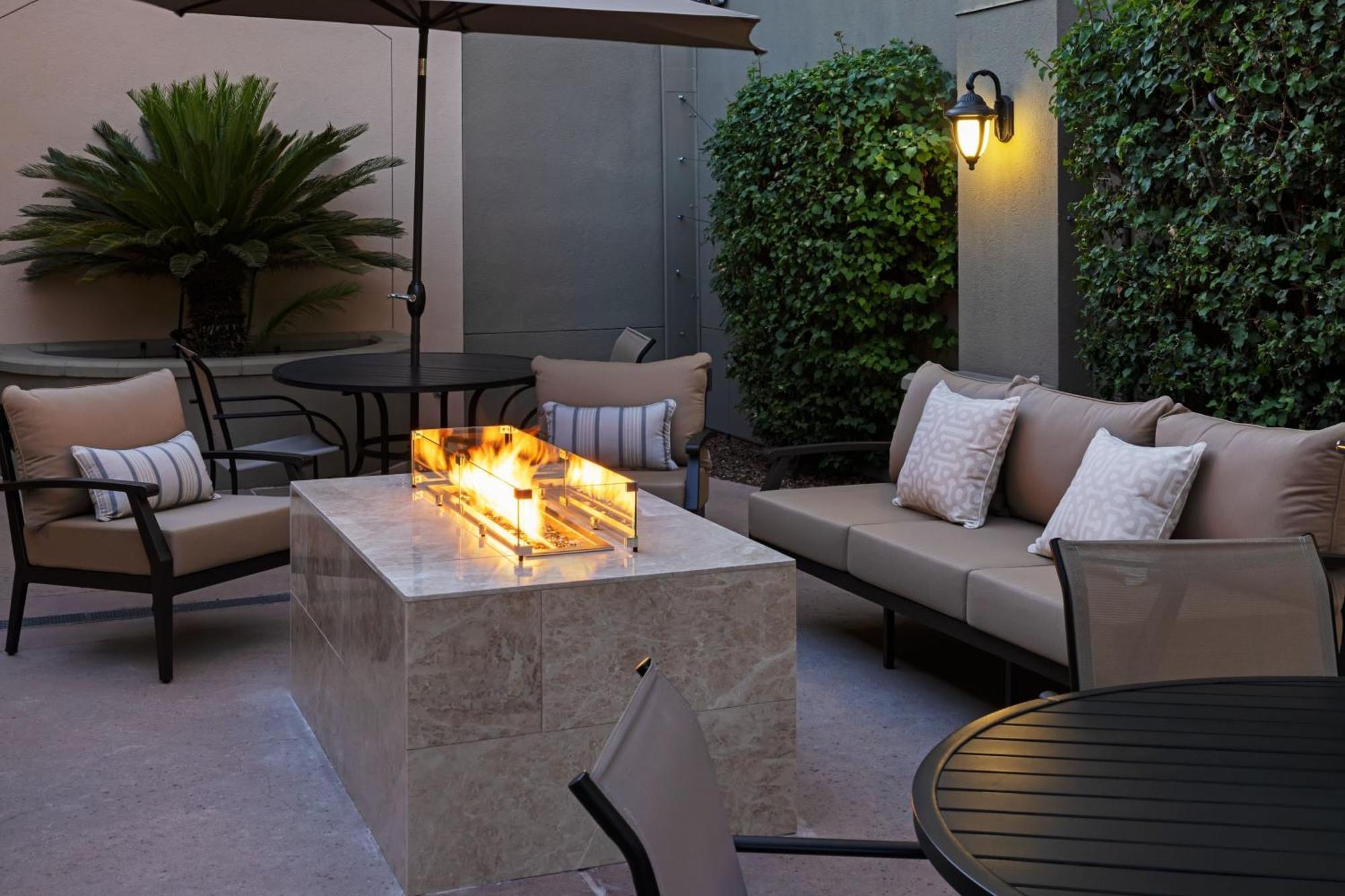 Courtyard By Marriott Baldwin Park Ξενοδοχείο Εξωτερικό φωτογραφία