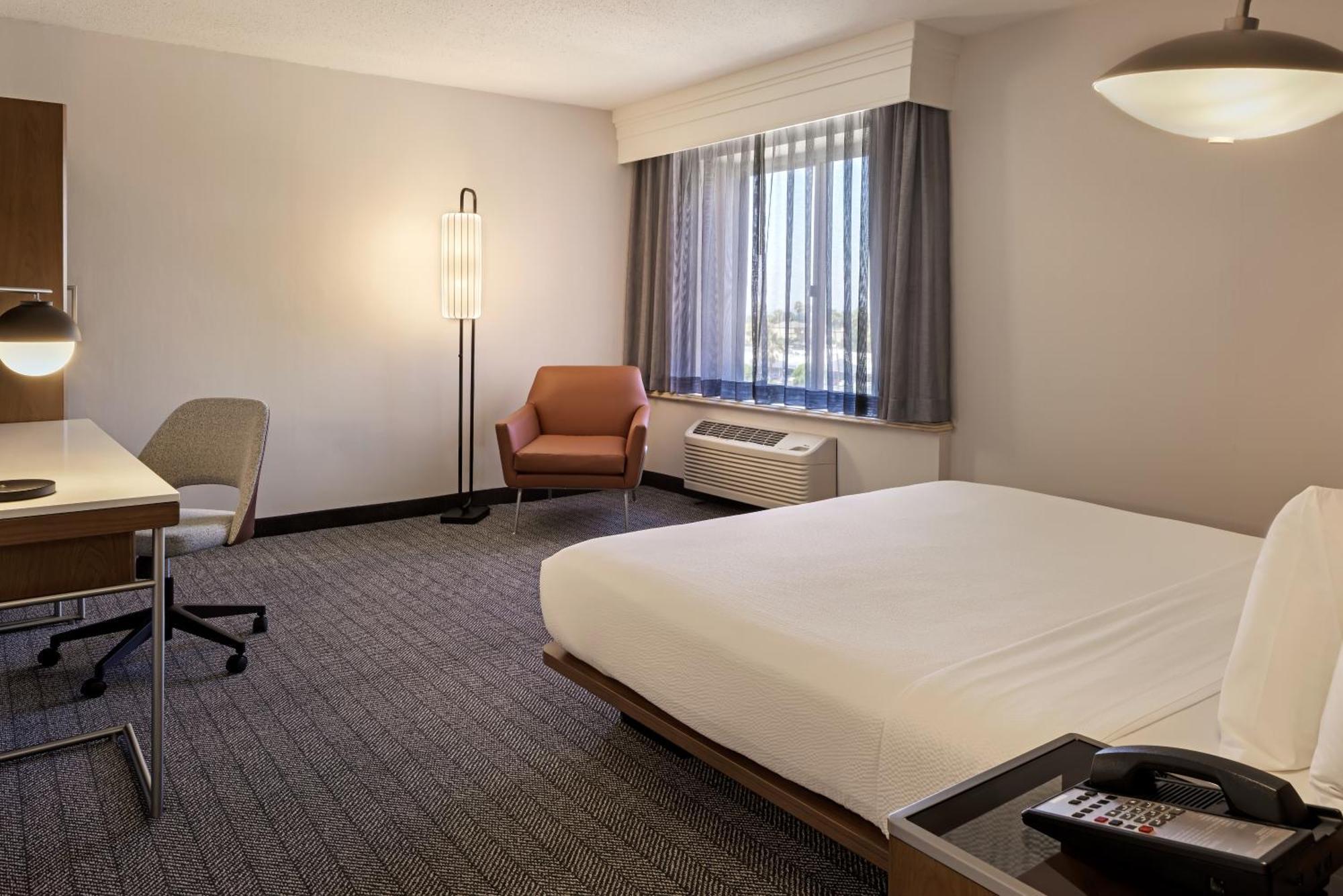 Courtyard By Marriott Baldwin Park Ξενοδοχείο Εξωτερικό φωτογραφία