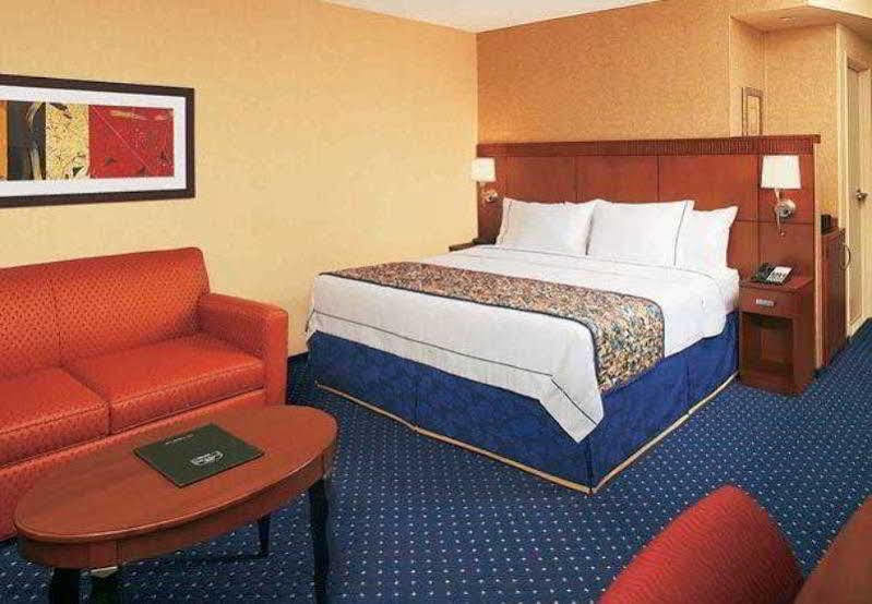 Courtyard By Marriott Baldwin Park Ξενοδοχείο Εξωτερικό φωτογραφία